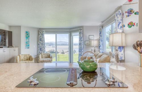 Lincoln City Maison | Dock of the Bay 108