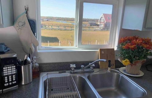 Leeds Point Appartement | Dock side studio with water views!