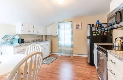 Newburyport Appartement | Dog Daze One- South End NBT