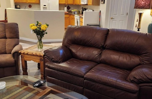 The Bluffs Maison | Dog-friendly 3-bedroom unit near Tucson National Golf Course