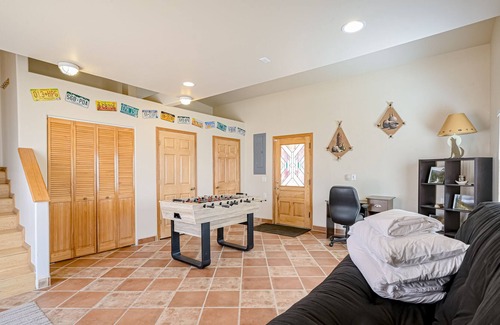 Taos Maison | Dog-friendly adobe with mountain view, foosball, hammocks, grill, WiFi, & W/D