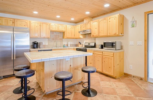 Taos Maison | Dog-friendly adobe with mountain view, foosball, hammocks, grill, WiFi, & W/D