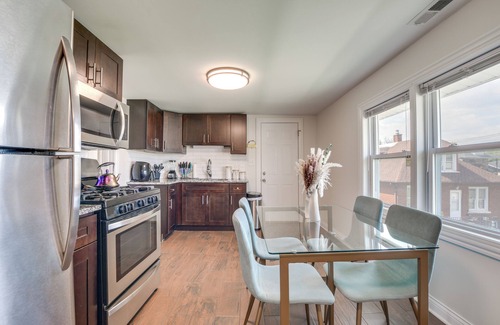 Blue Island Appartement | Dog-Friendly Blue Island Apt w/ Backyard!