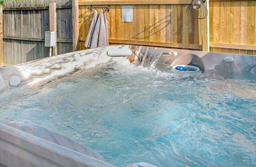 Lodi Cabine | Cabane isolée dans la région viticole - Glamping pour animaux de compagnie, avec petit-déjeuner inclus!