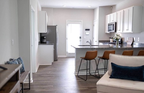 Wilmington Maison | Dog-Friendly Coastal Retreat