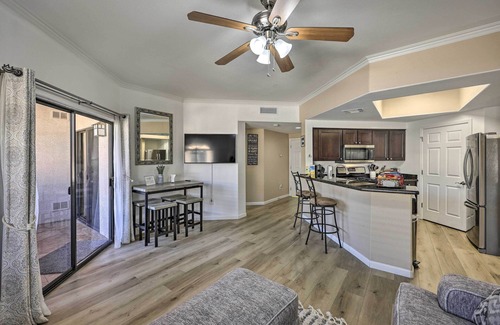 Maryvale Village Copropriété | Dog-Friendly Condo w/ Pool & Hot Tub in Phoenix