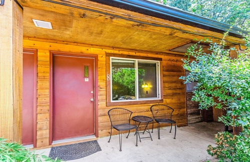 Quilcene Appartement | Dog-friendly hiker's studio with mountain views & fast WiFi - close to hiking
