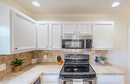 Lancaster Maison | Dog friendly home on Cedar Pines Lake/close to downtown Lancaster