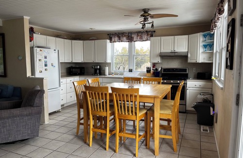Broadkill Beach Maison | Dog Friendly Home, Views of the Delaware Bay & Prime Hook National Refuge, Dock