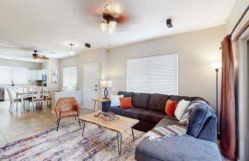 Gold Canyon Maison | Dog-friendly home with private heated pool, enclosed backyard, patio, grill, W/D
