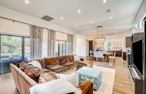 Hudson Bend Maison | Dog-friendly home with pool, grill, central AC, & Washer/Dryer