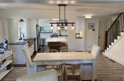 Jackson Maison | Jackson Lake front! Dog-friendly, game room, Fire pit, king beds