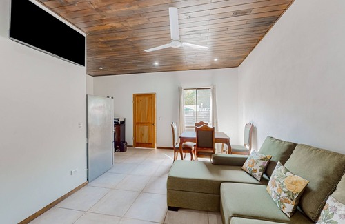Dominicalito Appartement | Dog-friendly modern villa in ideal location with patio, open layout, & W/D
