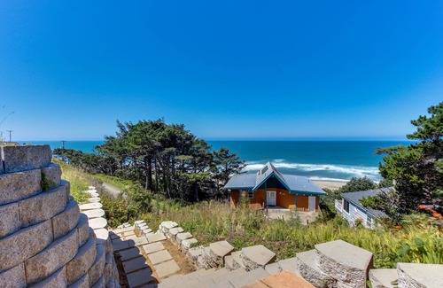 Lincoln City Appartement | studio Dog-friendly avec vue sur l'océan et un balcon - près de la plage!