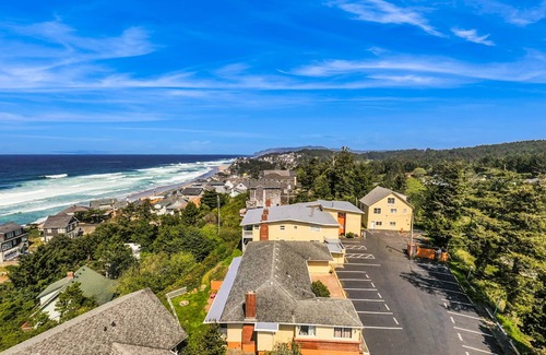 Lincoln City Appartement | studio Dog-friendly avec vue sur l'océan et un balcon - près de la plage!