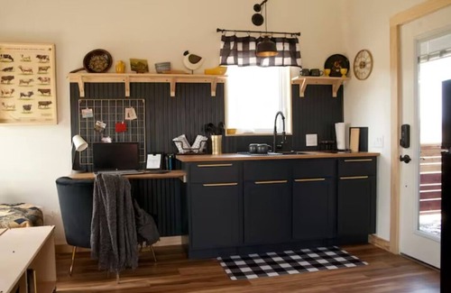 Sextonville Cabine | Dog friendly-The Mighty Pine Cabin with Sauna