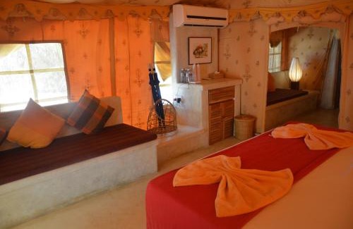 Etalai Station Balnéaire | Dolphin Beach Resort