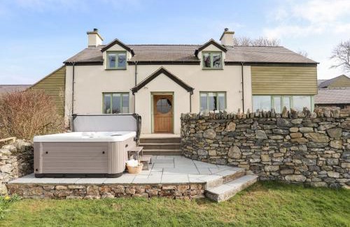 Brynsiencyn Maison | Dolwaenydd