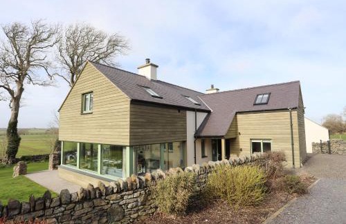 Brynsiencyn Maison | Dolwaenydd