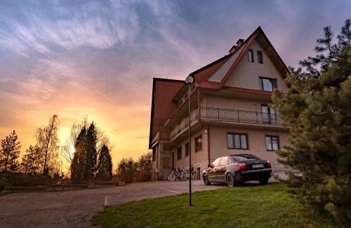 Maniowy Maison | DOM NAD JEZIOREM HUBKA przy ścieżce rowerowej Velo Dunajec i Velo Czorsztyn