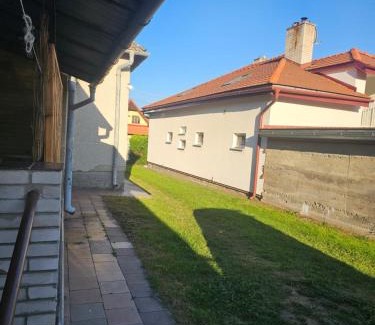 Kusin Maison | Dom v Obci Kusín