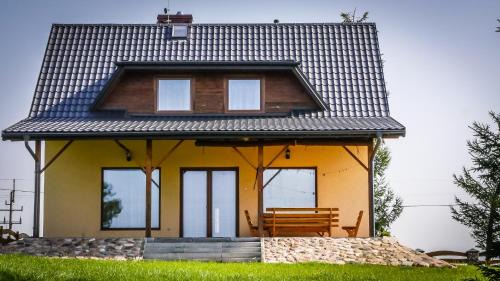 Krasnopol Maison | Dom w Głuszynie z linią brzegową