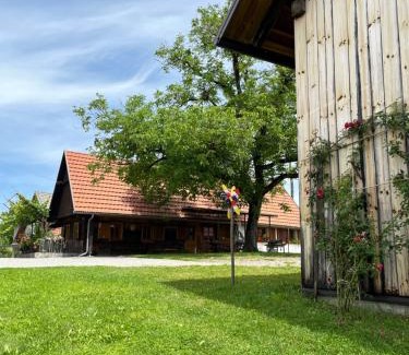 Marindol Maison | Domačija Brdar