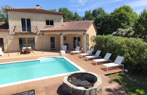 Saint-Hilaire-de-Lusignan Maison | Domaine de Bernassa - Intimité et calme au coeur de 20 hectares de nature.