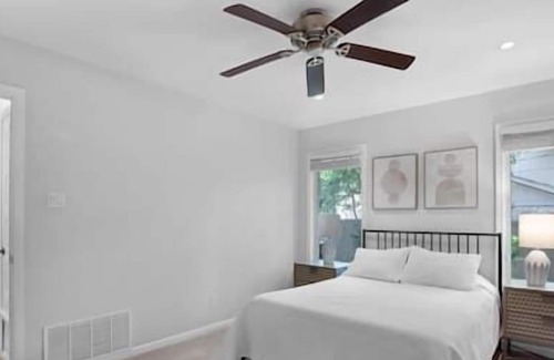 Mesa Oaks Maison | Domain Deluxe-Spacious 5bd Modern Retreat, Hot Tub