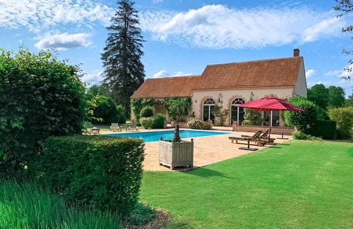 Villeherviers Maison | Domain in small town