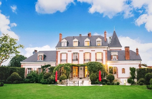 Villeherviers Maison | Domain in small town