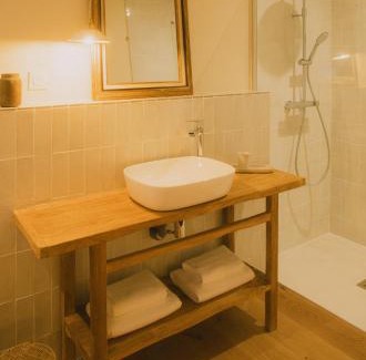 Caux Appartement | Domaine Croix-Maro