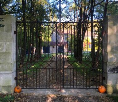 Usson-du-Poitou Maison | Domaine d azac