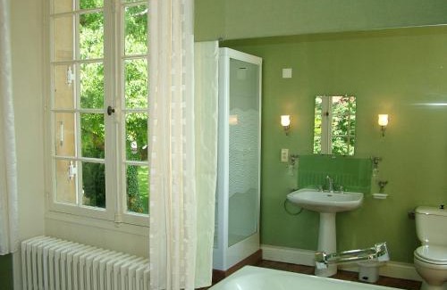 Saint-Medard-d'Excideuil Hôtel | Domaine d'Essendiéras