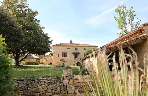 Gavaudun Maison | Domaine de 23 Hectares et son Hameau Entre Dordogne et Lot et Garonne