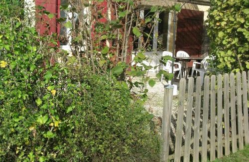 Lembras Lit Et Petit-Déjeuner | Domaine de Bellevue Cottage en Périgord- Bergerac 5mn - Petits-déjeuners inclus - Salle d'eau privative - Parc 3ha - Parking Privé Gratuit