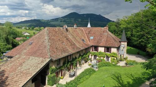 Marnoz Maison | Domaine de Bellevue Gîte du Mont Poupet