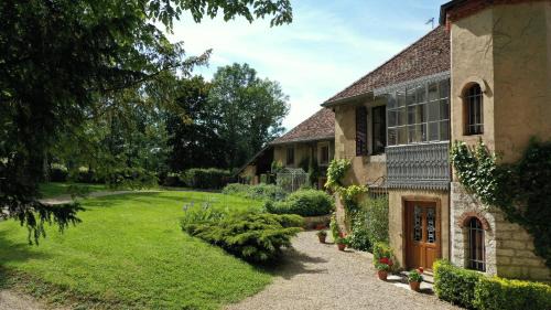 Marnoz Maison | Domaine de Bellevue Gîte du Mont Poupet