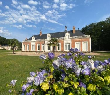 Lassay-sur-Croisne Maison | Domaine de charme - Les Places