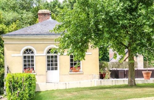 Fresneaux-Montchevreuil Maison | Domaine de Montchevreuil