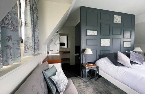 Rolleboise Hôtel | Domaine de la Corniche
