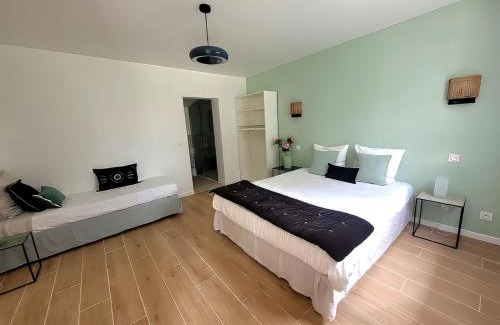 Mortagne-sur-Gironde Lit Et Petit-Déjeuner | Domaine de la gare M - anciennement Logis de La Garenne