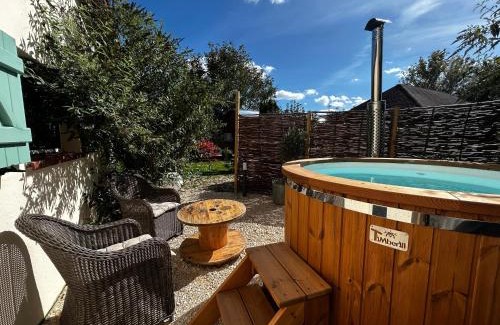 Vitrey-sur-Mance Appartement | Domaine de la Mance - Maisonnette avec cheminée