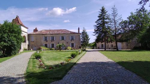 Caylus Lit Et Petit-Déjeuner | Domaine de Monplaisir