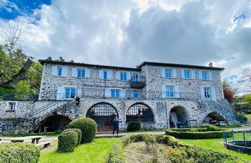 Coubon Lit Et Petit-Déjeuner | Domaine de Souchiol