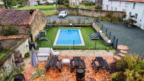 Vendrennes Appartement | Domaine des 5 Roses - Rose Rouge