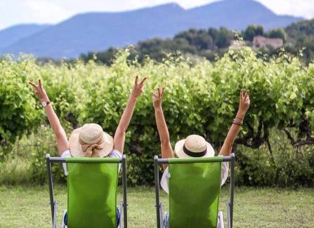 Mirabel-aux-Baronnies Station Balnéaire | Domaine des Bridoux Village de Gîtes
