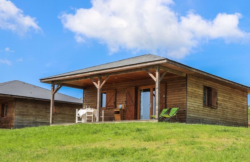 Meyrignac-l'Eglise Maison | Domaine des Monédières - Chalet Lac 4-6 by Interhome