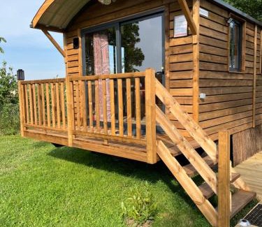 Marigny-les-Reullee Chalet De Ski | DOMAINE DES GALINACES ROULOTTE LA ROUSSETTE 2-4P