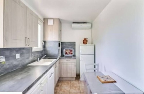 Beaucaire Appartement | Domaine des Oliviers-Appt pour 2 a 4 pers avec piscine